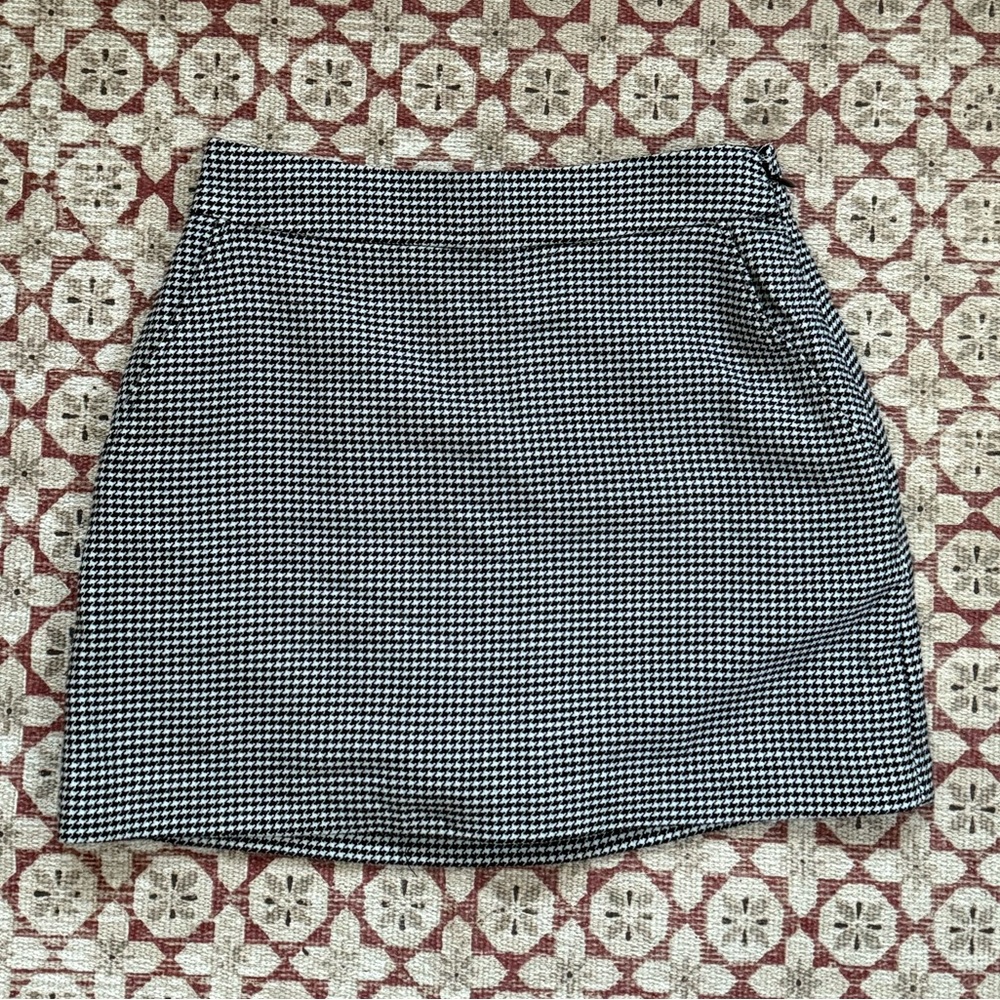 Abercrombie & Fitch Black and White Mini Skirt